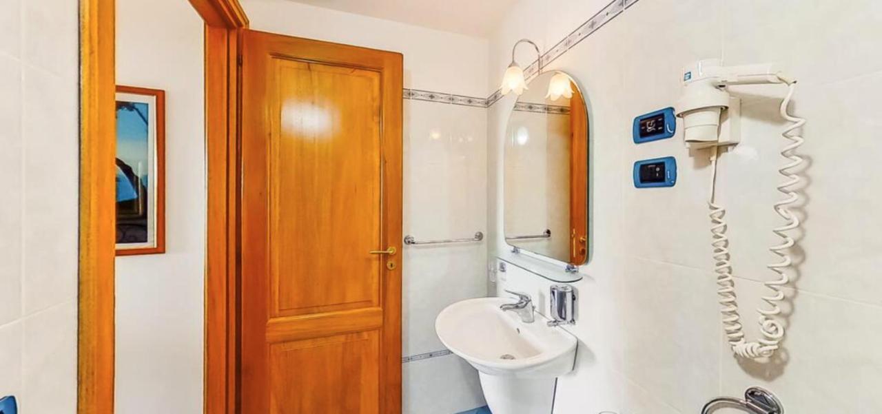 Casa Vacanza Artemis Lipari  Exterior foto